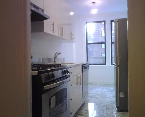 Rented by City Connections Realty | media 10