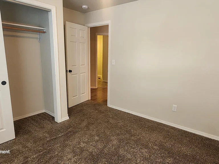 32 W Evergreen Dr — Photo 20