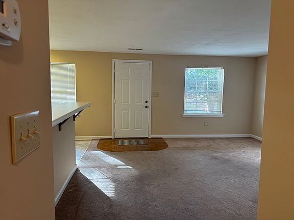 3rd image of 813 Roanoke Blvd #801