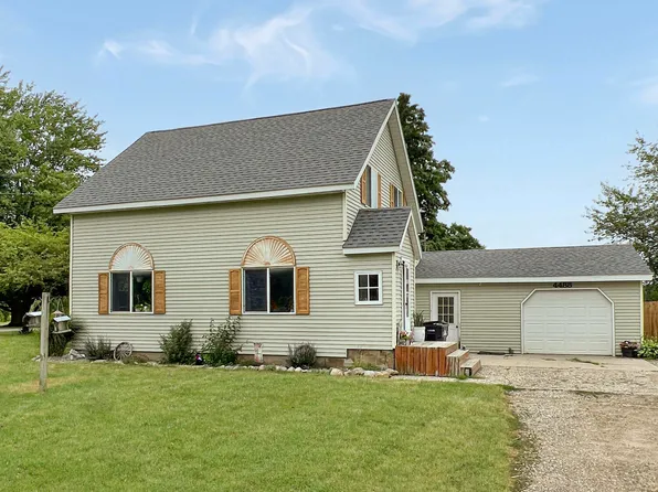 4488 W Clarksville Rd, Lake Odessa, MI 48849