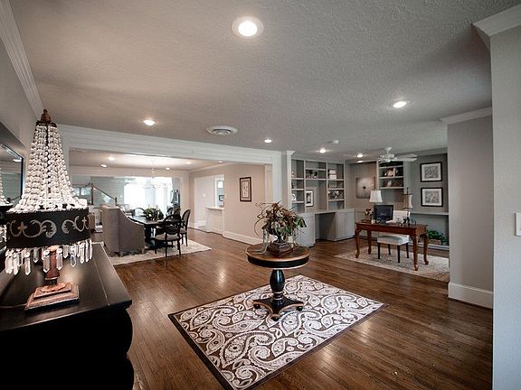 3rd image of 9210 Kapri Ln