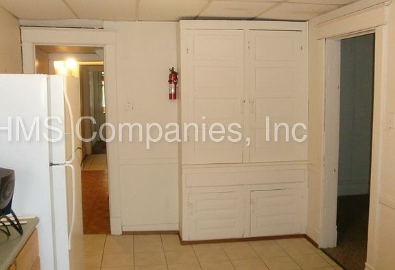 2nd image of 603 W Vine St APT 2