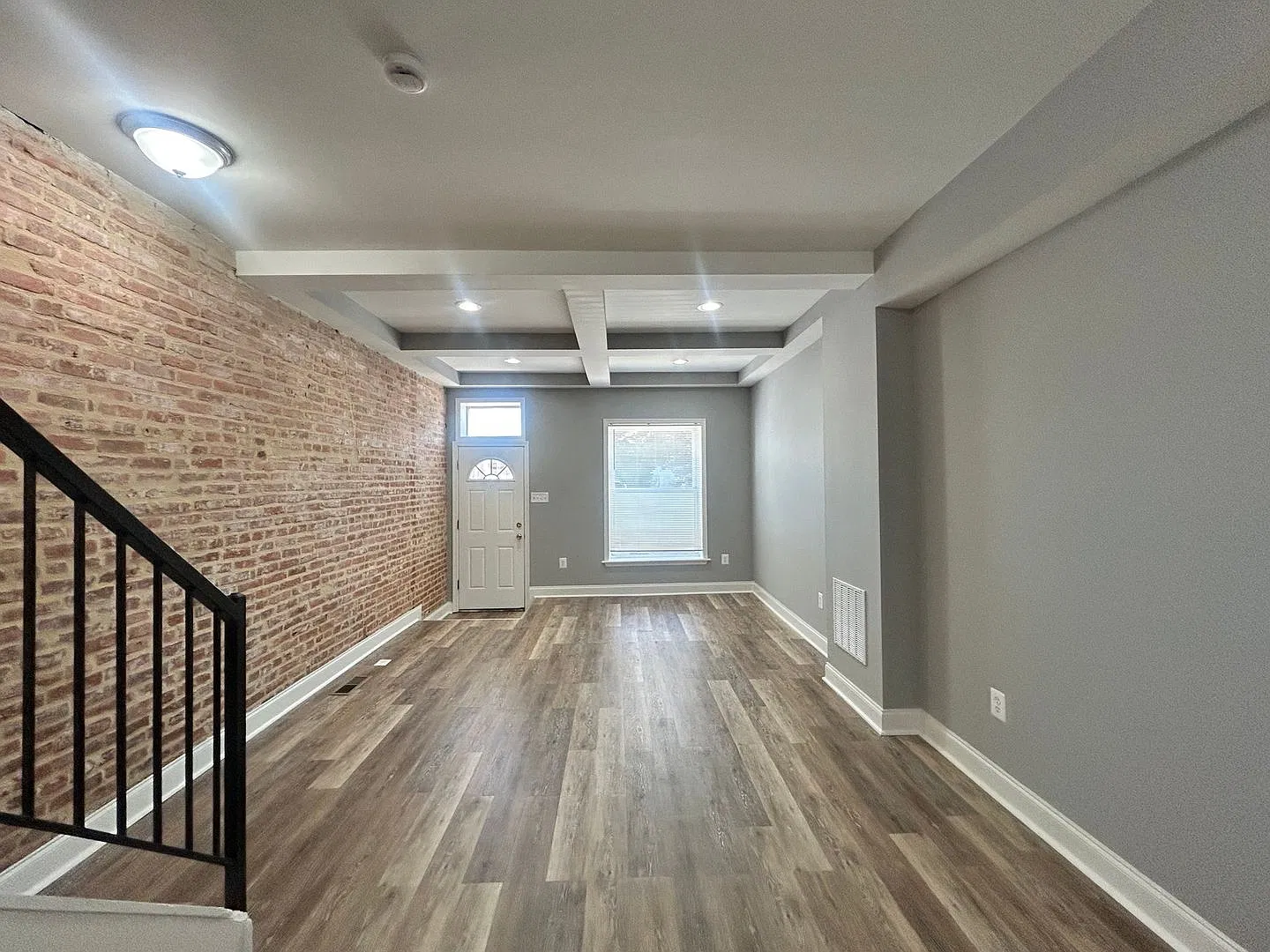 Baltimore - 3 Bedrooms and 2.5 baths Available! — Photo 4