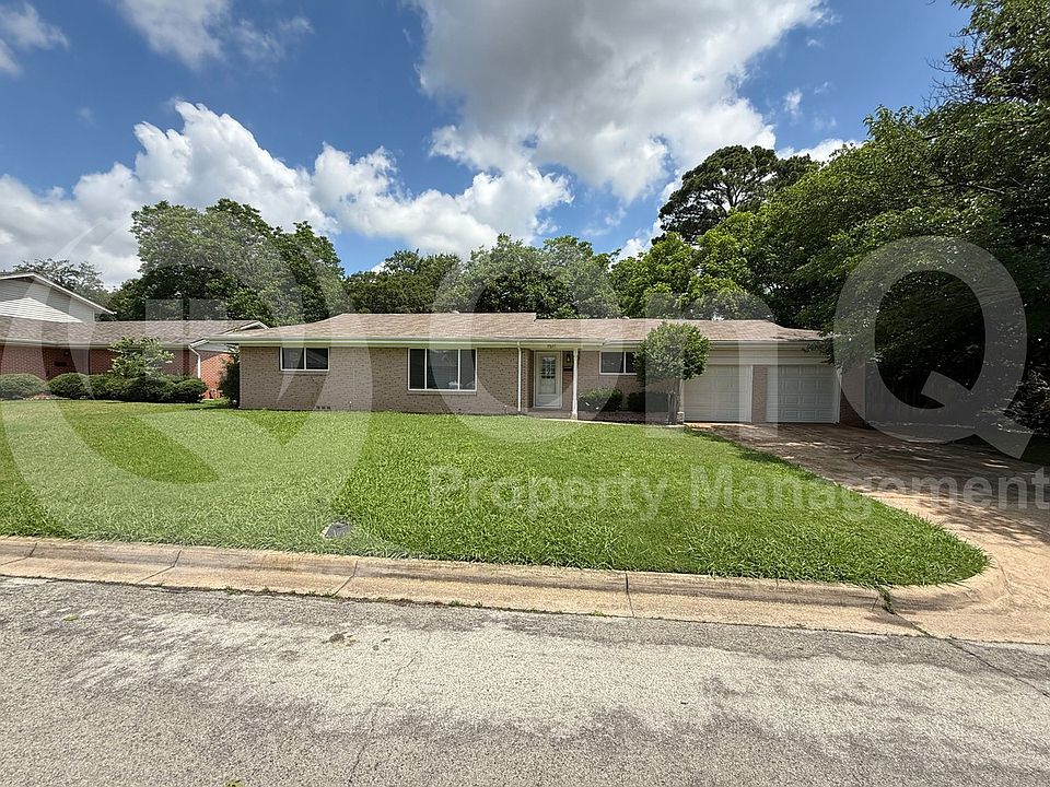 1st image of 1511 University Dr