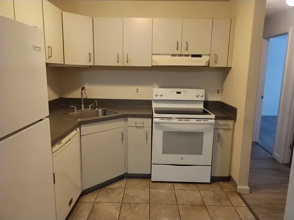 39 Northern Ave #2, Auburn, ME 04210