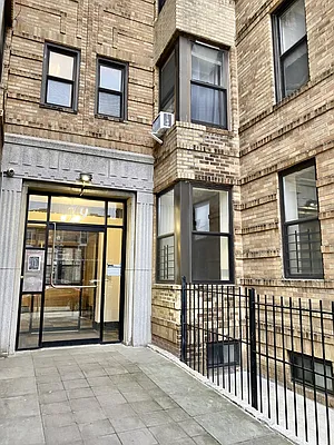 Rented by FirstService Realty (legacy) | media 6