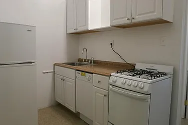 Rented by Manhattan Best Realty, Inc.