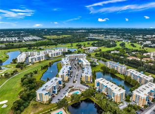 960 Starkey Rd APT 5303, Largo, FL 33771