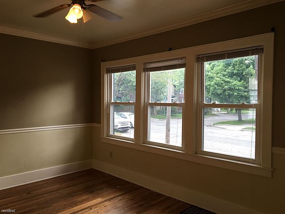 230 Summit Living Room1