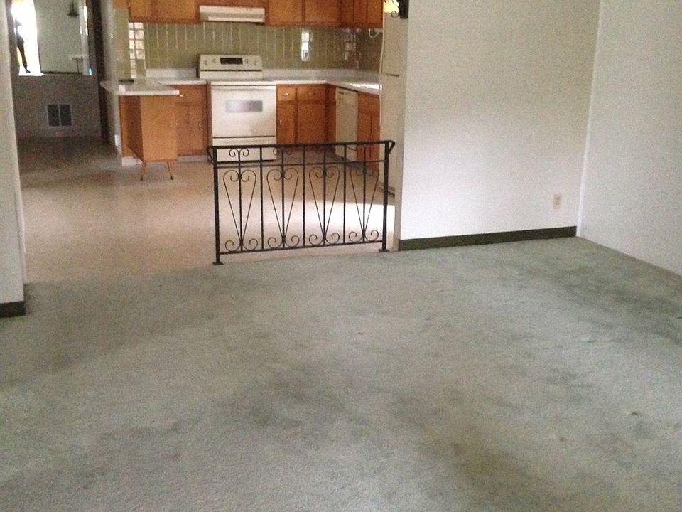 2nd image of 1038 Morgantown Ave
