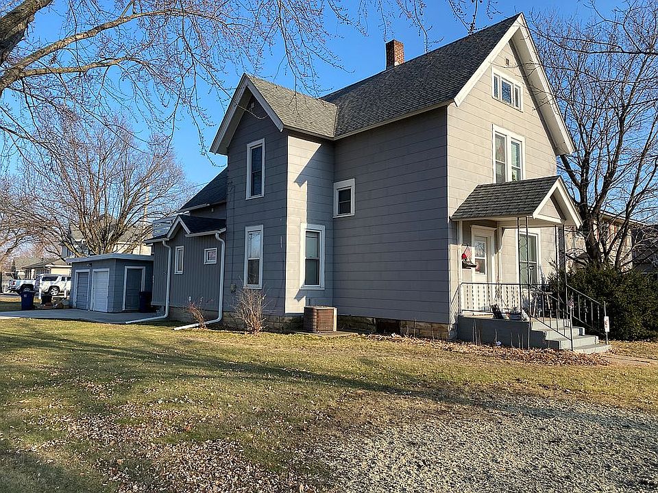 Corner of Walnut and Oak St