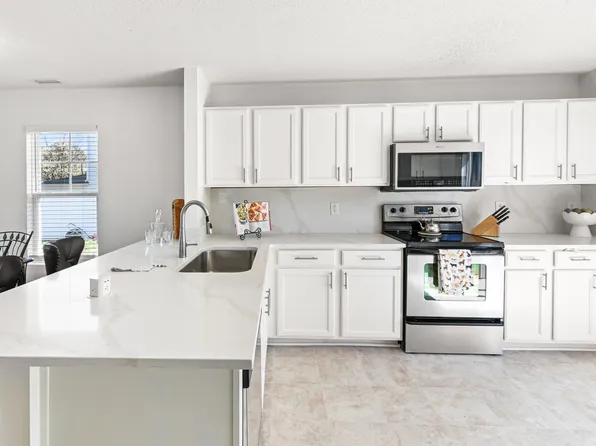 1012 Naylor Rd, Knightdale, NC 27545