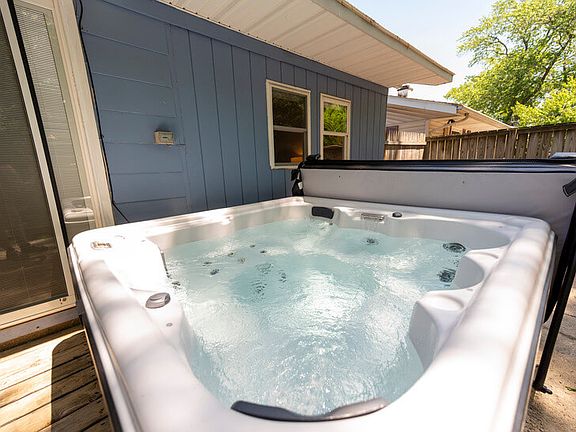 8-person hot tub offers delightful relaxation.