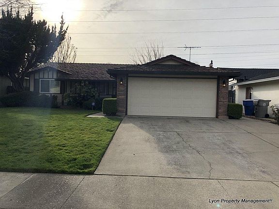 2nd image of 2832 Sarina Ct