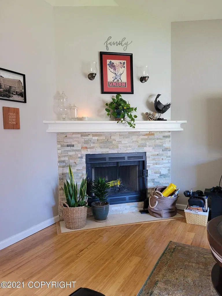 4 bed, 1937 sqft, $3,250 — Photo 4