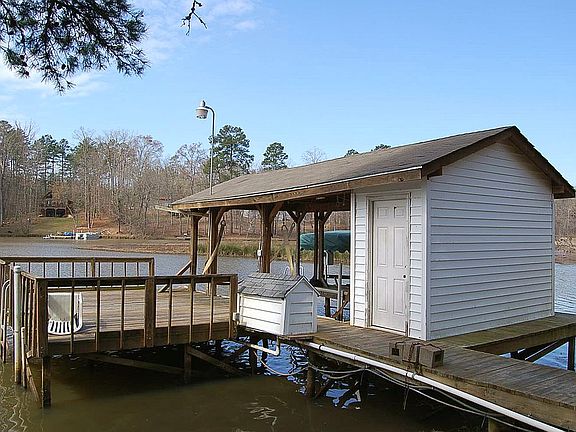 3rd image of 234 Quesenberry Dr