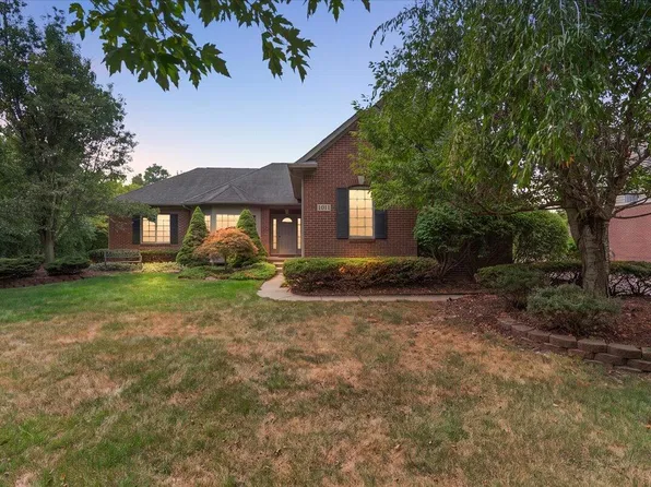 1011 Ashton Woods Dr, Canton, MI 48187