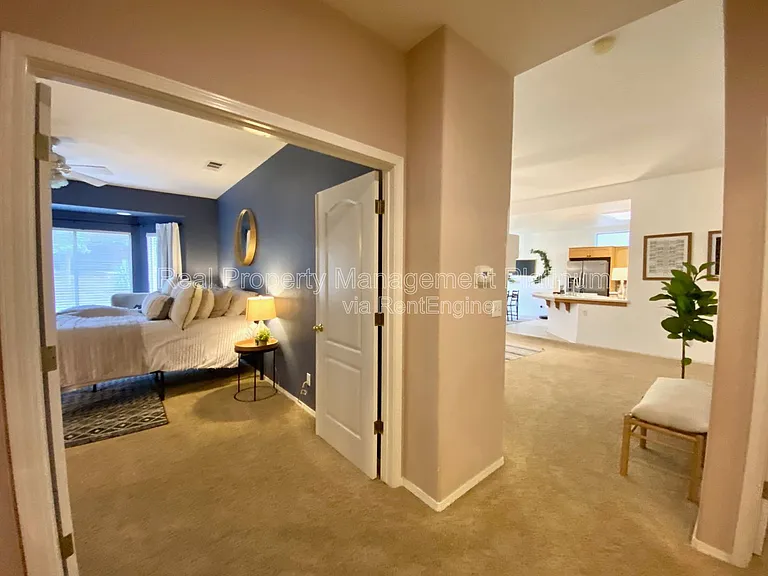 4872 N Crestmoor Ave — Photo 22