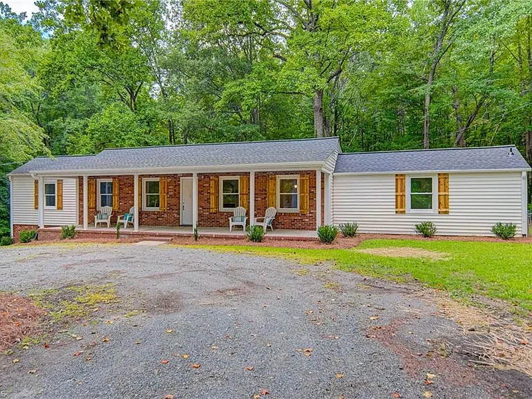 3790 New Walkertown Rd — Photo 1