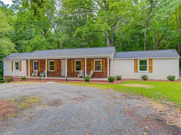 3790 New Walkertown Rd, Winston Salem, NC 27105