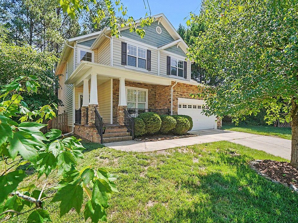1st image of 6 Silverbell Ct