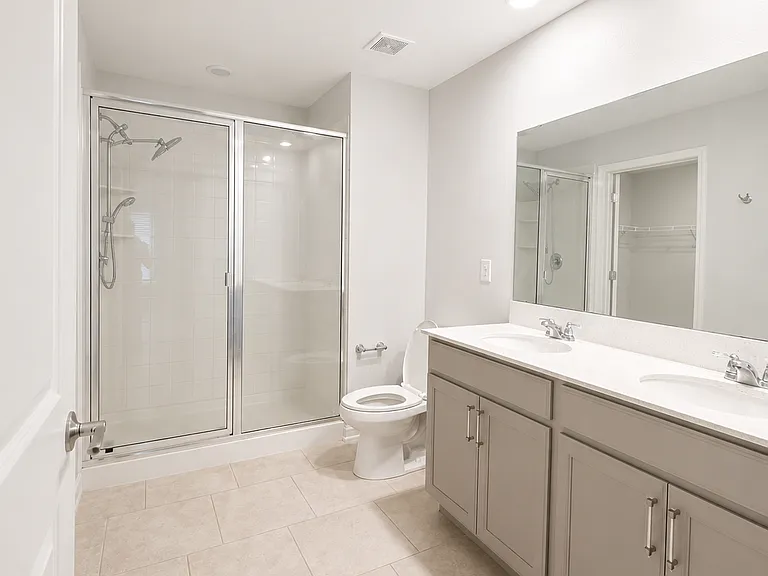 216 Pershing St — Photo 16