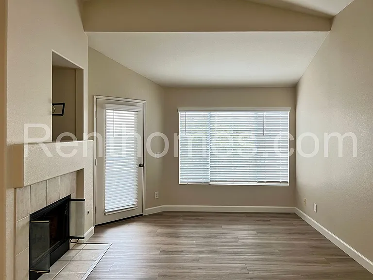 11881A Spruce Run Dr — Photo 3