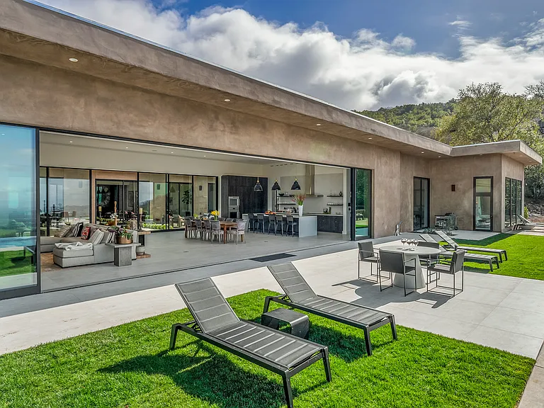 6568 Sonoma Mountain Rd — Photo 80
