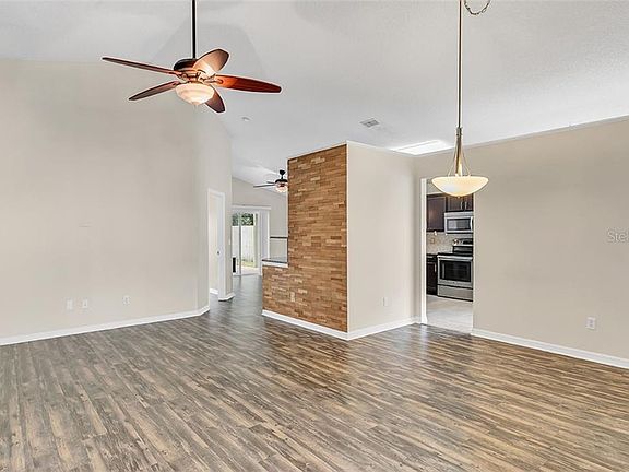 4th image of 5030 Hook Hollow Cir