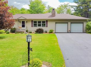 128 Cayuga Ave, Broadalbin, NY 12025