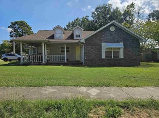 415 W 5th St, Paris, AR 72855