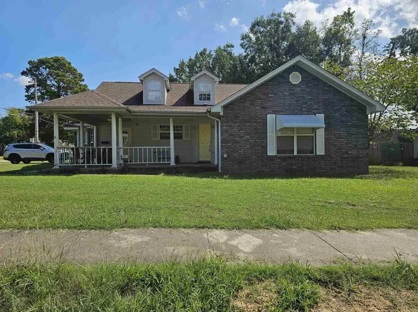 415 W 5th St, Paris, AR 72855