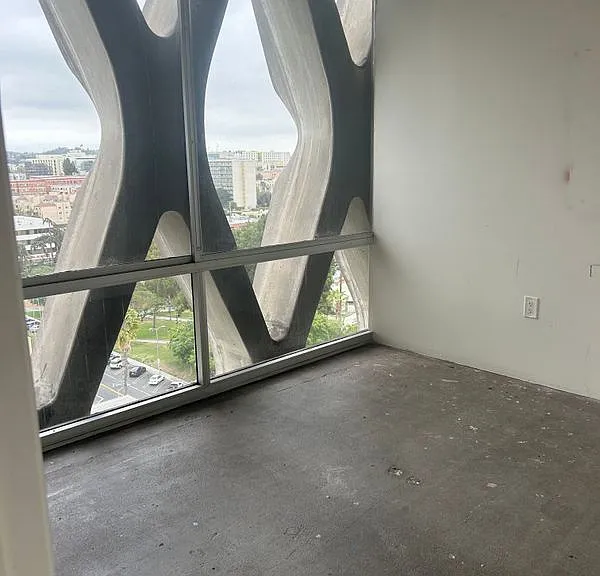 2404 Wilshire Blvd #11D — Photo 11