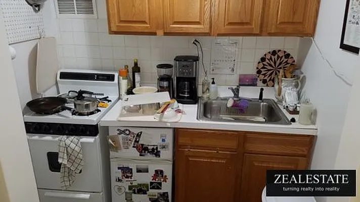 Rented by ZealEstate Group Inc | media 14