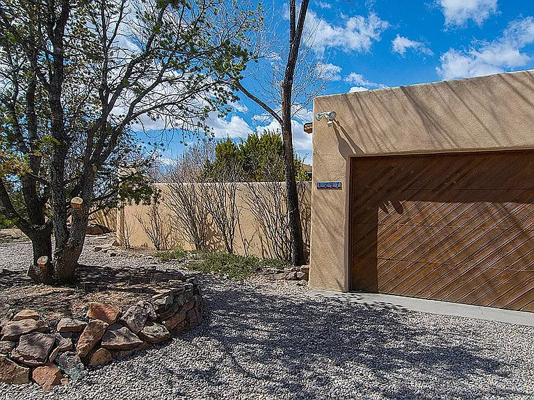 1297 Lejano Ln — Photo 29