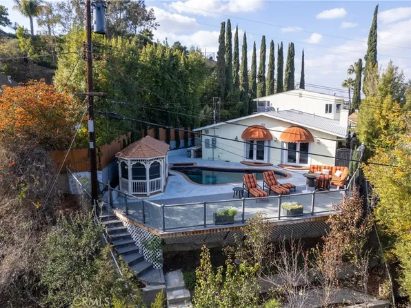 7796 Skyhill Dr, Los Angeles, CA 90068