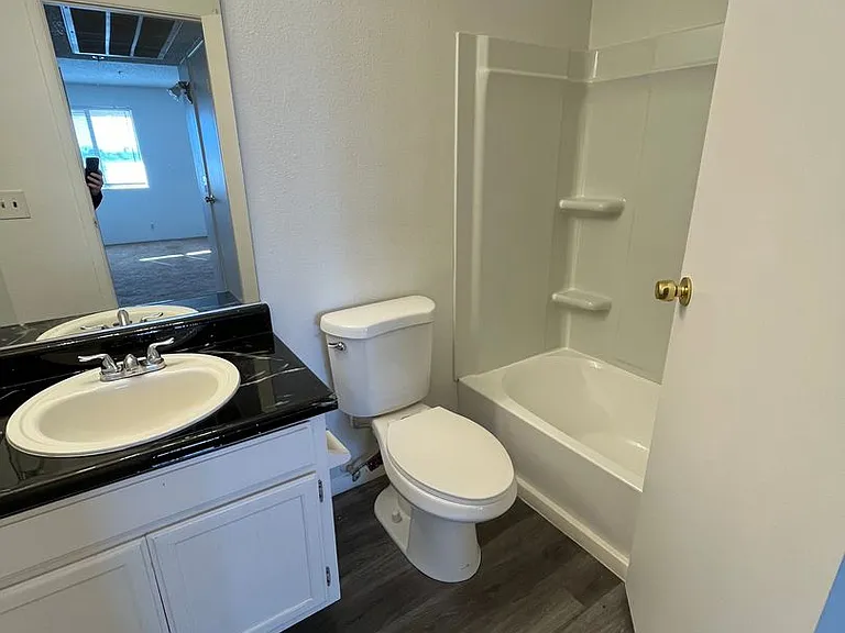 1381 E University Ave #304 — Photo 6