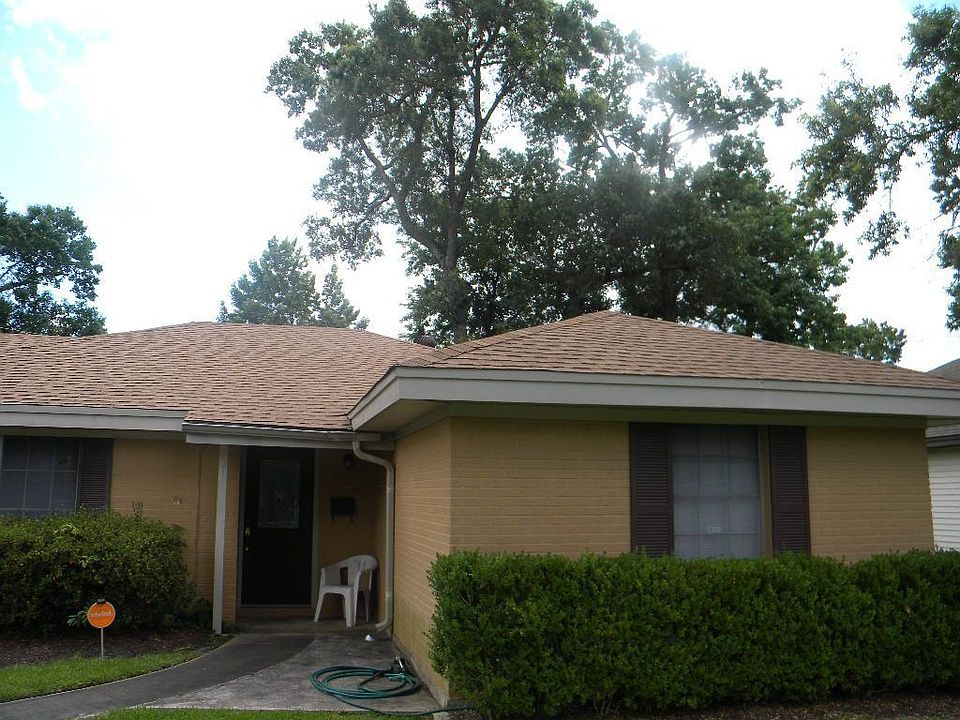 1st image of 137 Rosine St