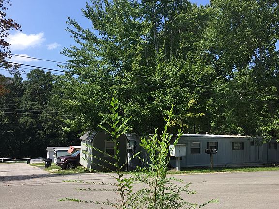 2nd image of 535 Lakeview Dr