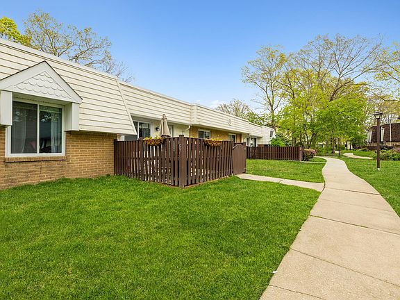 2nd image of 87 Glen Hollow Dr