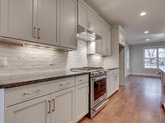 Gas stove and under cabinet lighting