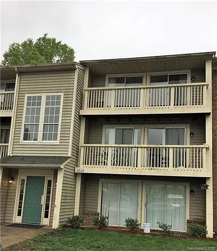 1614 Arlyn Cir #M Photo 1