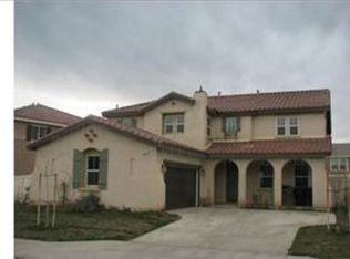 3076 Goshawk Ln, Perris, CA 92571