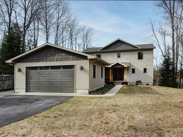 10306 Harmony Dr, Interlochen, MI 49643