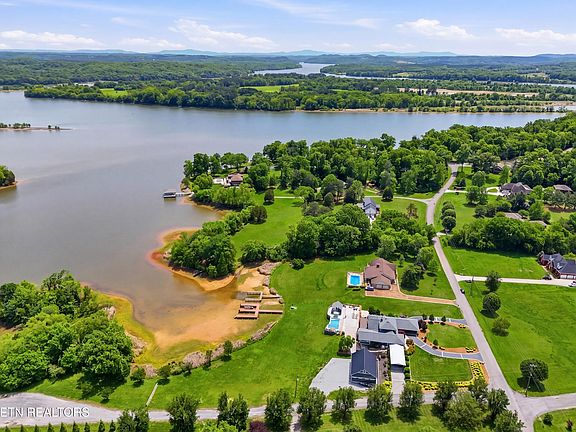 5th image of 401 Gholdston Dr