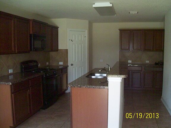 5th image of 18103 Surrey Lake Ln