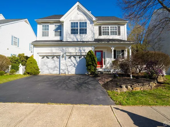 19 Holohan Dr, Plainsboro, NJ 08536