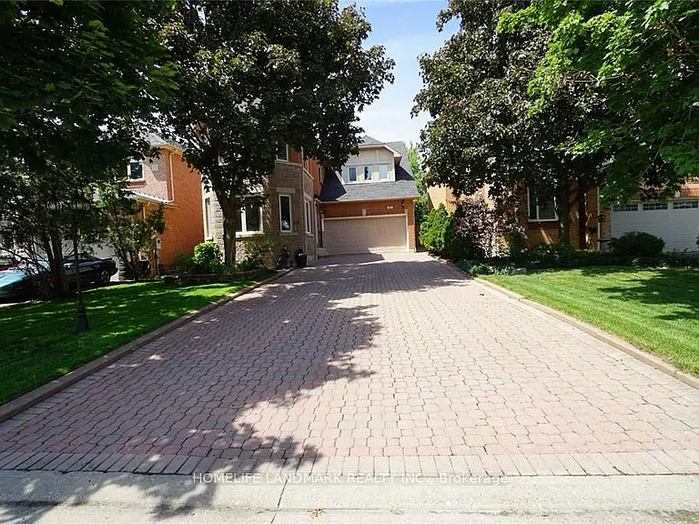 4887 Natkarni Cres — Photo 2