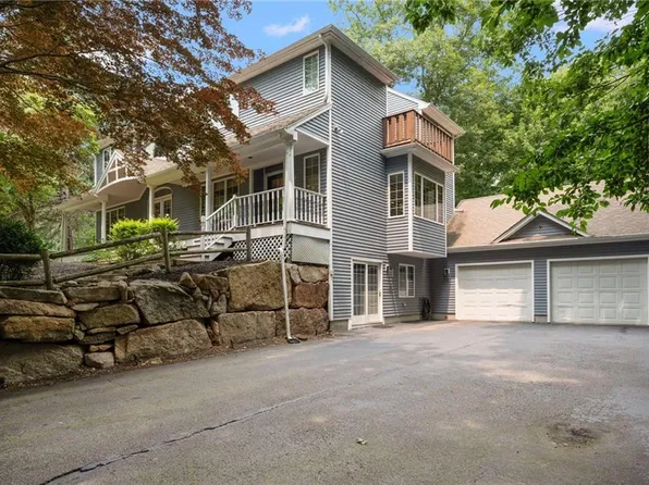 165 Lynn Cir, East Greenwich, RI 02818