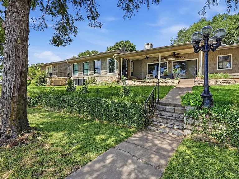 3218 Sunrise Ct — Photo 37